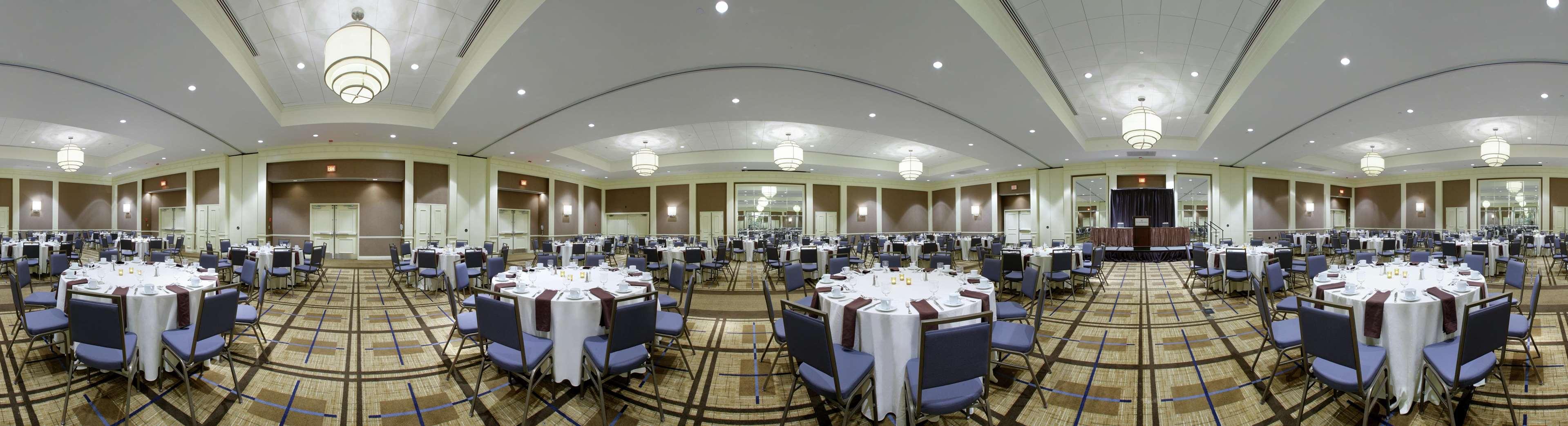 The Saratoga Hilton Hotel Saratoga Springs Restaurant photo