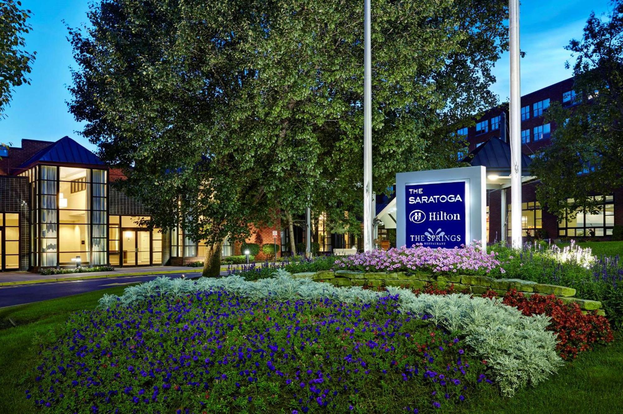 The Saratoga Hilton Hotel Saratoga Springs Exterior photo